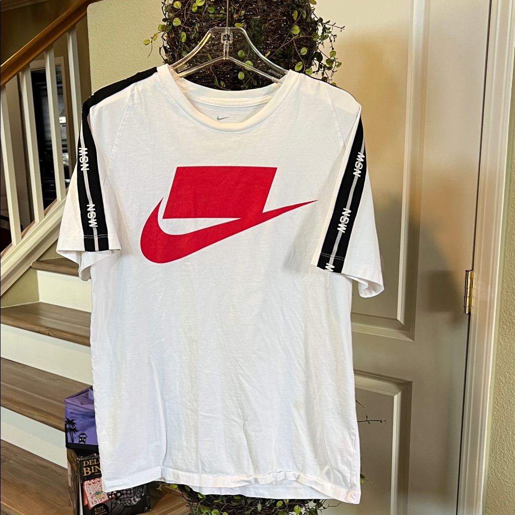 Nike Nsw Men's White Tee With Red Logo And Black Accents